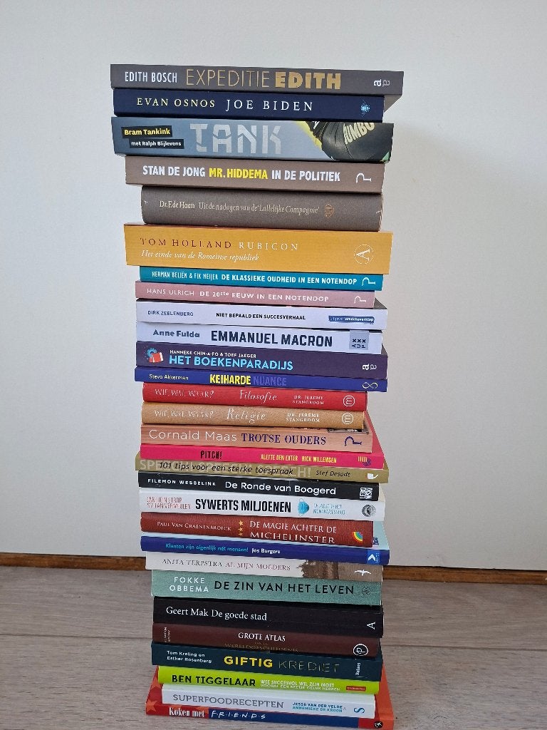 Stapel boeken € 5,00 per stuk oa Al mijn moeders A. Terpstra, Ophalen, Gelezen