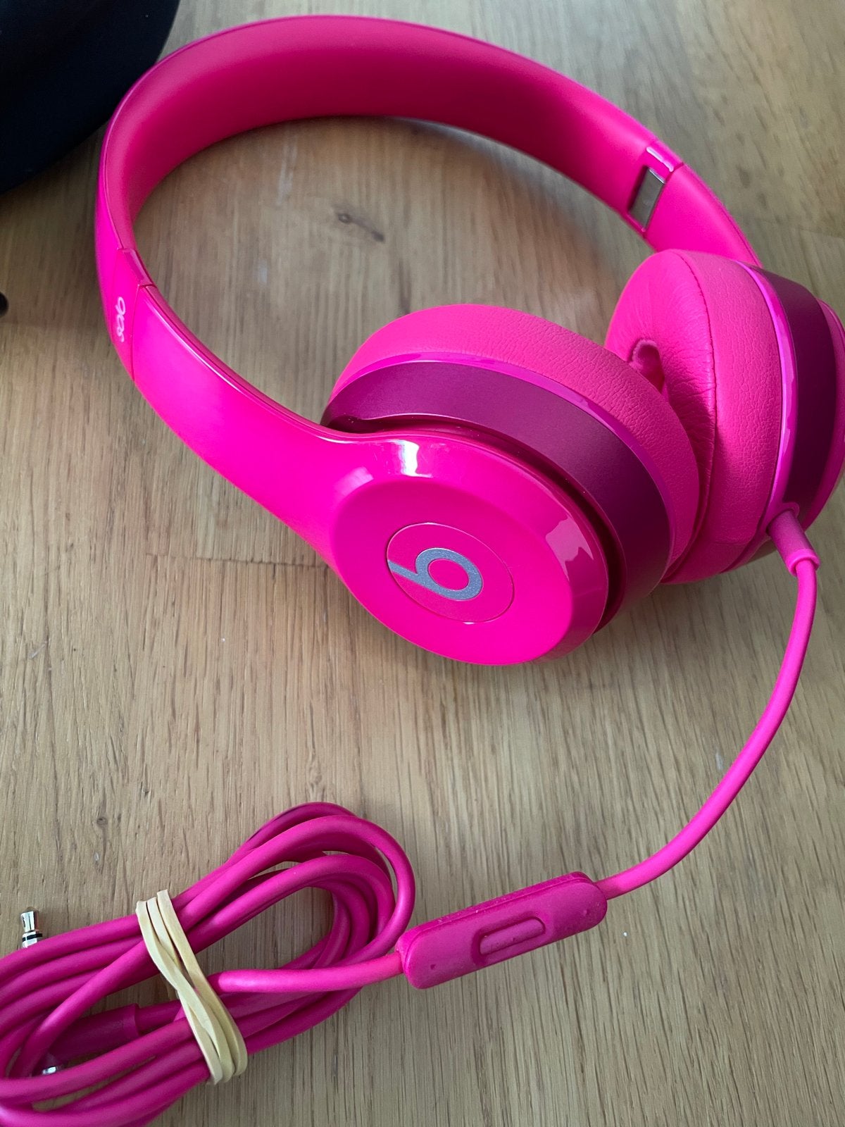 Beats Solo 2 On-ear Koptelefoon - Roze, Audio, Tv en Foto, On-ear, Ophalen of Verzenden, Zo goed als nieuw, Draagtas/etui