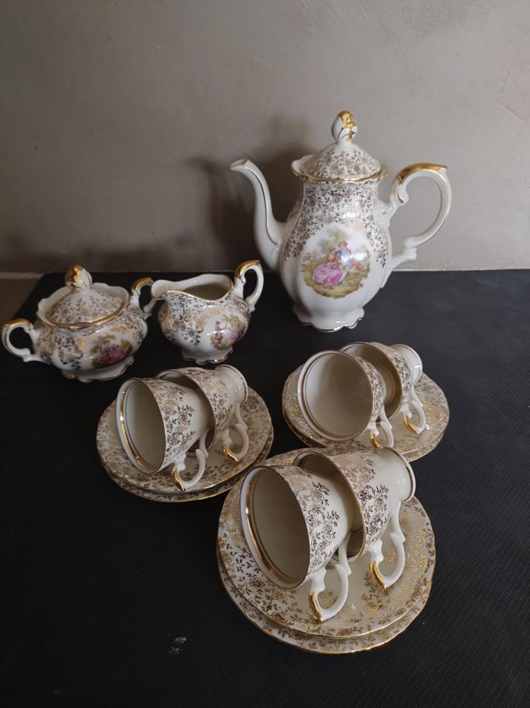 Thee servies,, Ophalen