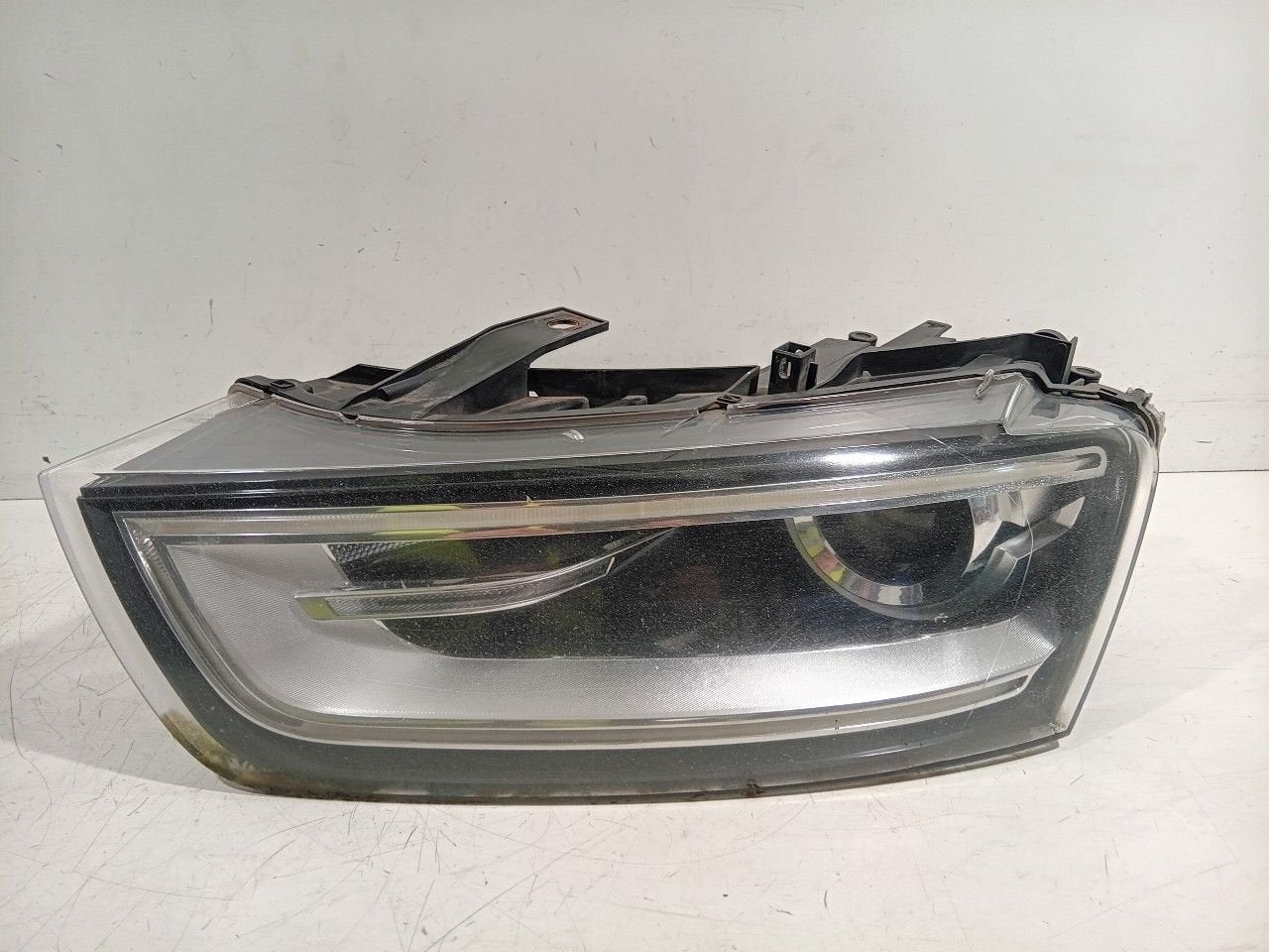 Koplamp links Audi Q3, Onderdelen@venauto.nl, Van der Ven Autorecycling B.V., Gebruikt, Ettenseweg 76, 4706 PB Roosendaal, The Netherlands