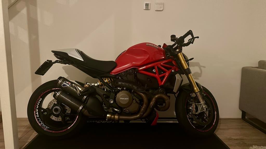 Ducati monster 1200s - nieuwstaat, Motoren, Motoren | Ducati, LED Verlichting, 2 cilinders, Occasion, Motorrijbewijs A