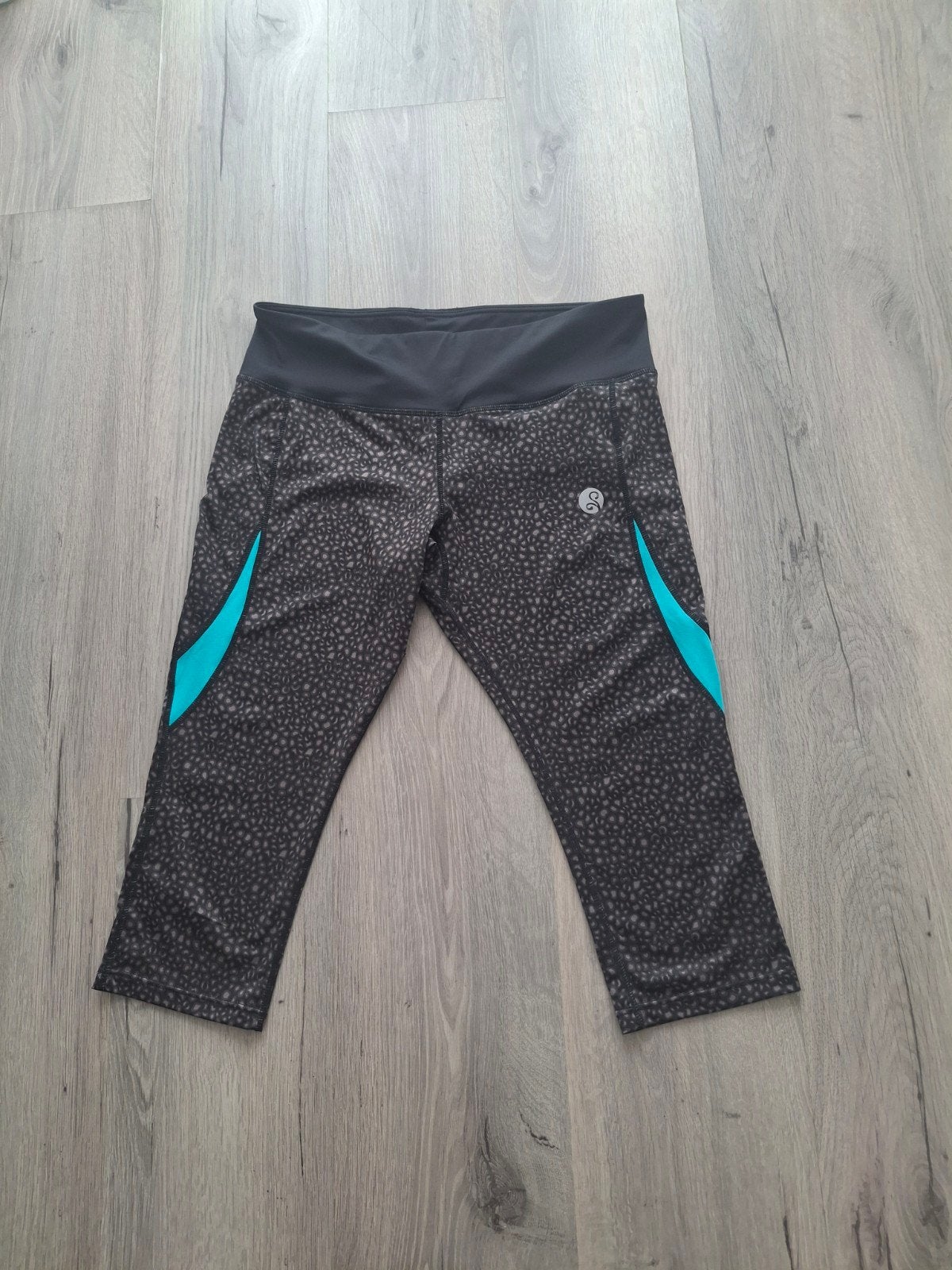 Leontien panterprint sportlegging maat L bijna gratis, Kleding | Dames, Leontien, Zwart, Maat 42/44 (L), Ophalen of Verzenden