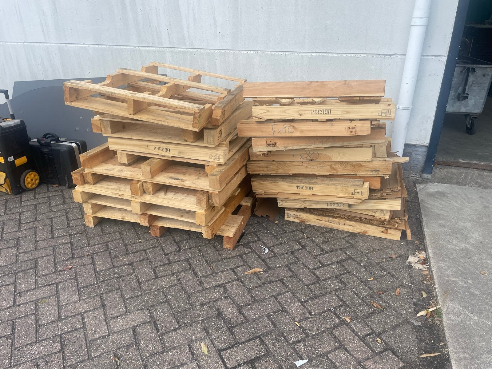 Gratis pallets af te halen Klaaswaal, Ophalen