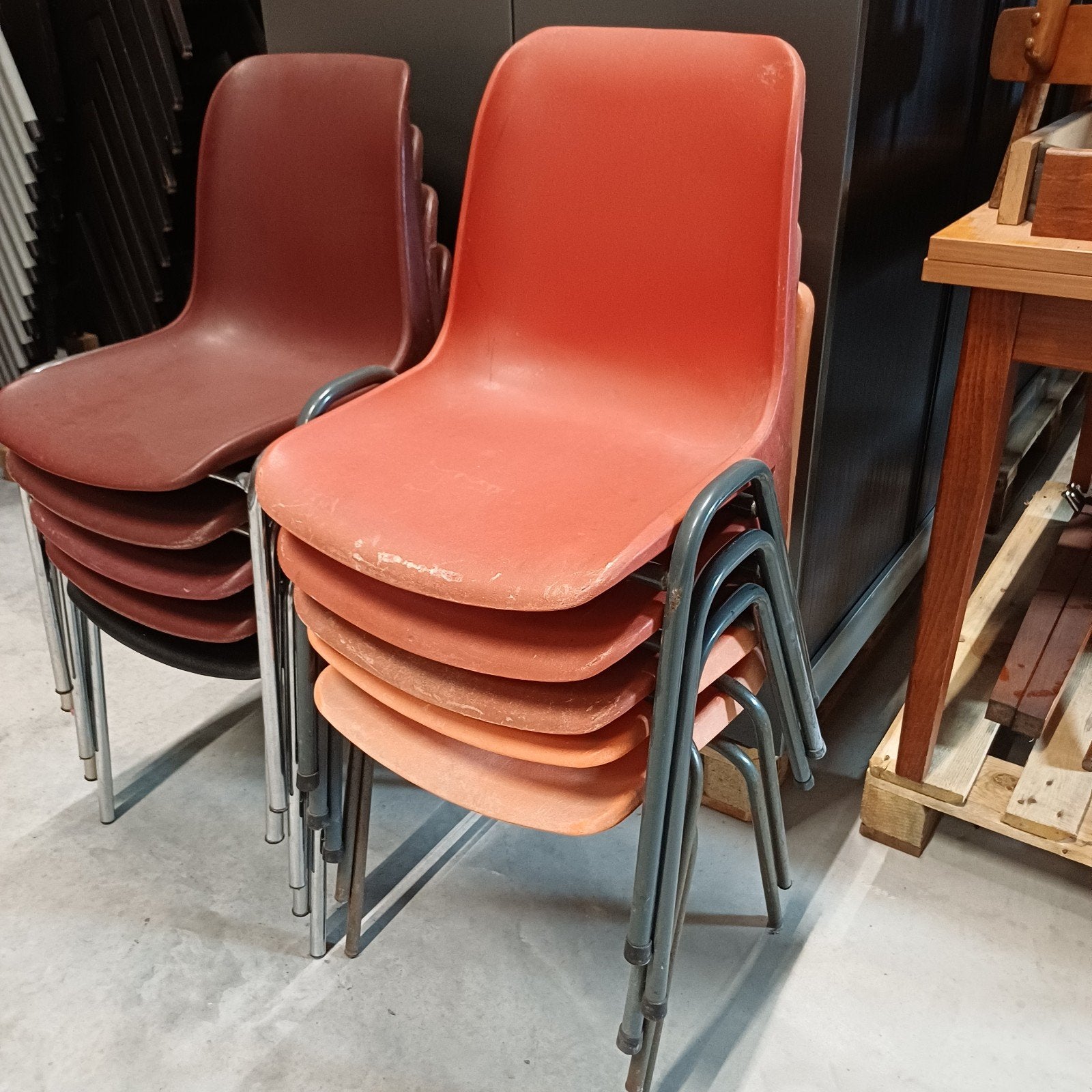 5 x stapelstoelen kantine stapelbare partij stoelen, Ophalen, Gebruikt, Bruin, Vijf, Zes of meer stoelen