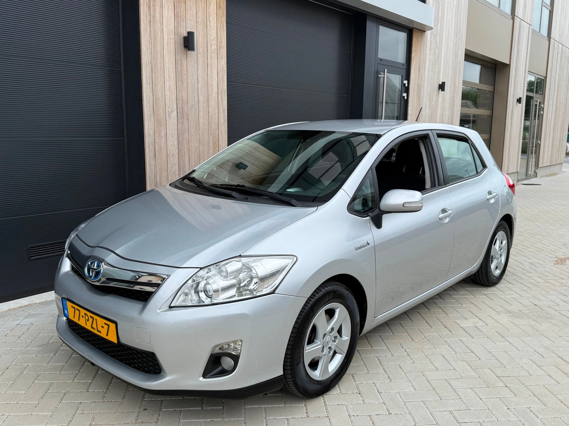 Toyota Auris 1.8 Full Hybrid AUT (bj 2011) Navi|CarPlay|Clim, Euro 5, Stof, Gebruikt, 4 cilinders