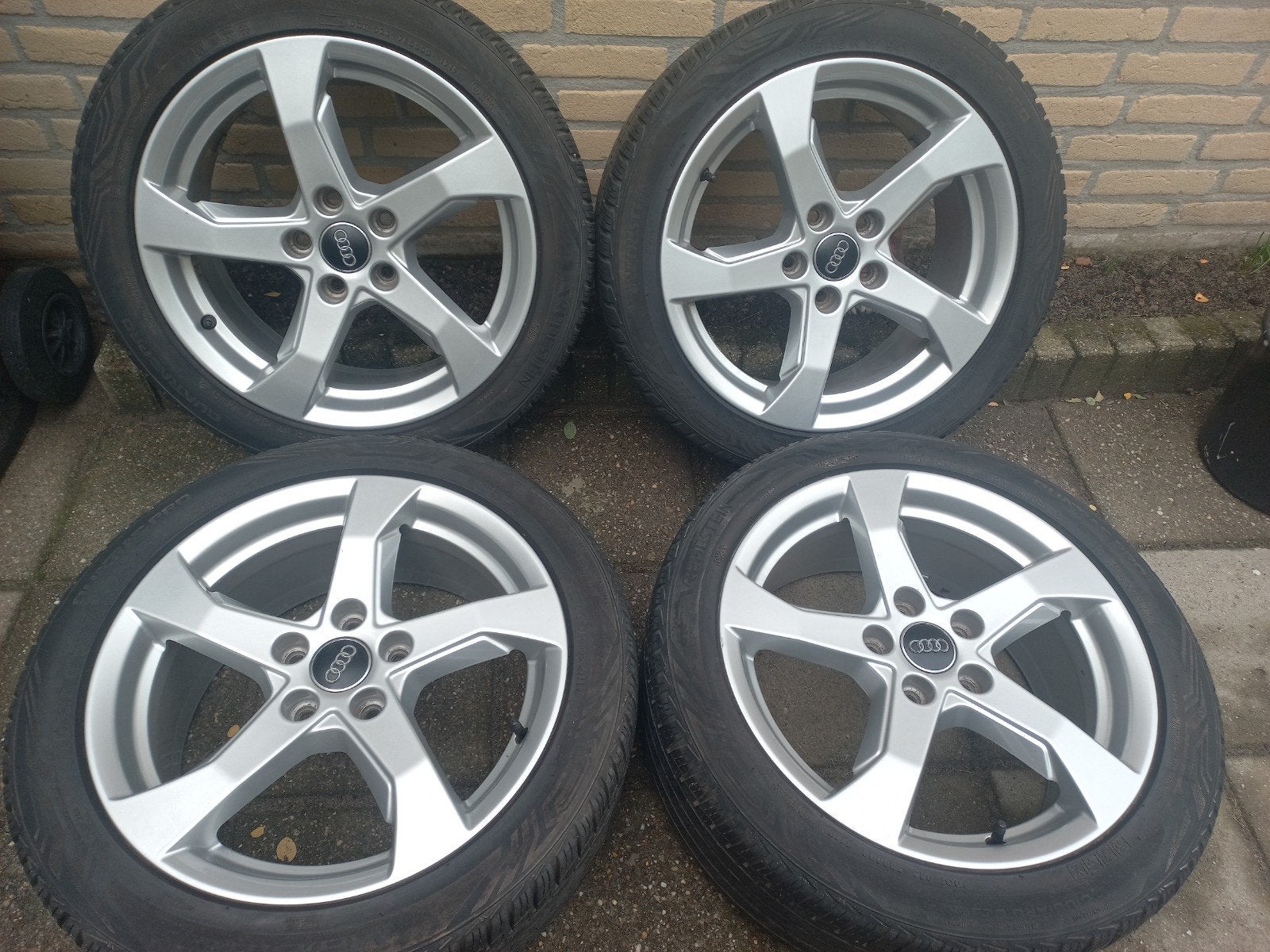 Audi A.3.Velgen.17.inch, Ophalen