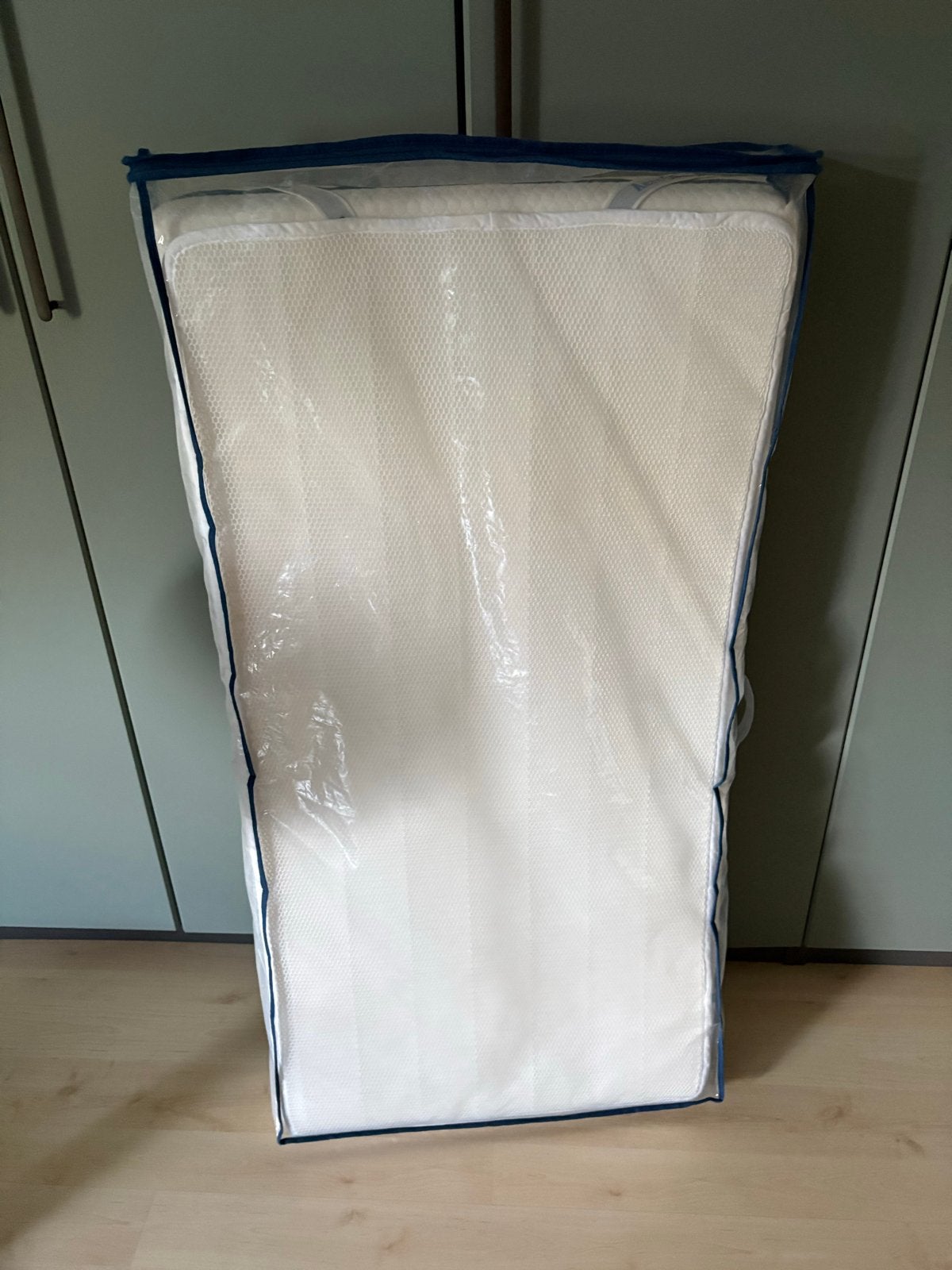 AeroSleep matras 120x60 cm - Zo goed als nieuw, Ophalen, 190 cm of minder, Zo goed als nieuw, Matras