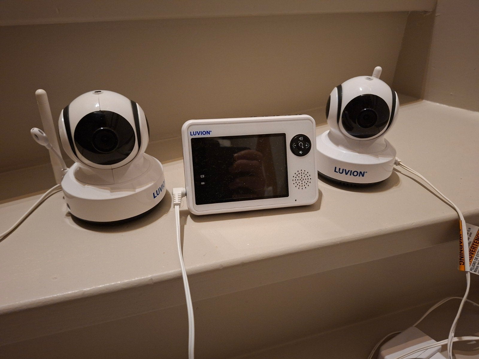 Set Luvion Essential camera's te koop, Kinderen en Baby's, Babyfoons, Zo goed als nieuw, Minder dan 100 meter, Camera, Terugspreekfunctie