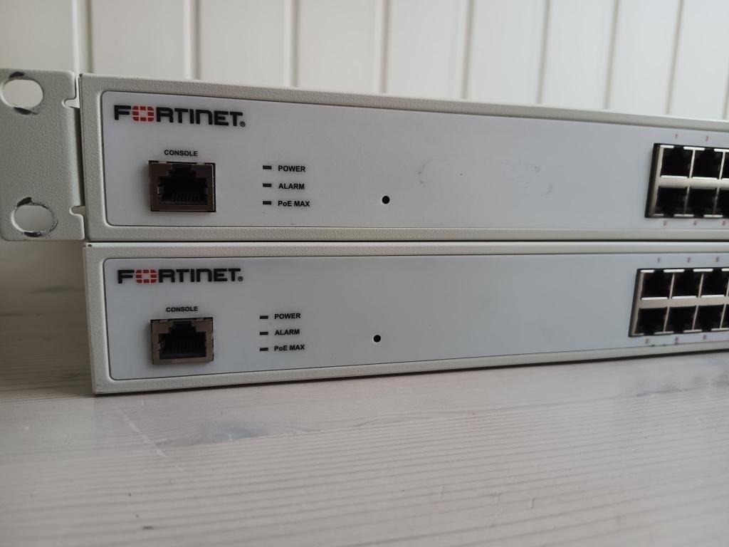 Fortinet FortiSwitch 124E FPOE FortiGate 60F Fortigate 60E, Ophalen of Verzenden, Gebruikt