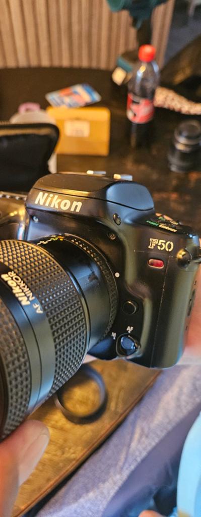 NikonF50 fotocamera met twee lensen, Audio, Tv en Foto, Fotocamera's Analoog, Ophalen of Verzenden, Spiegelreflex, Nikon