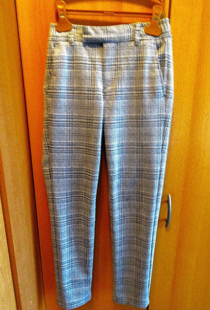 WE broek, Kinderen en Baby's, Kinderkleding | Maat 140, Broek, Ophalen of Verzenden, Zo goed als nieuw, Jongen