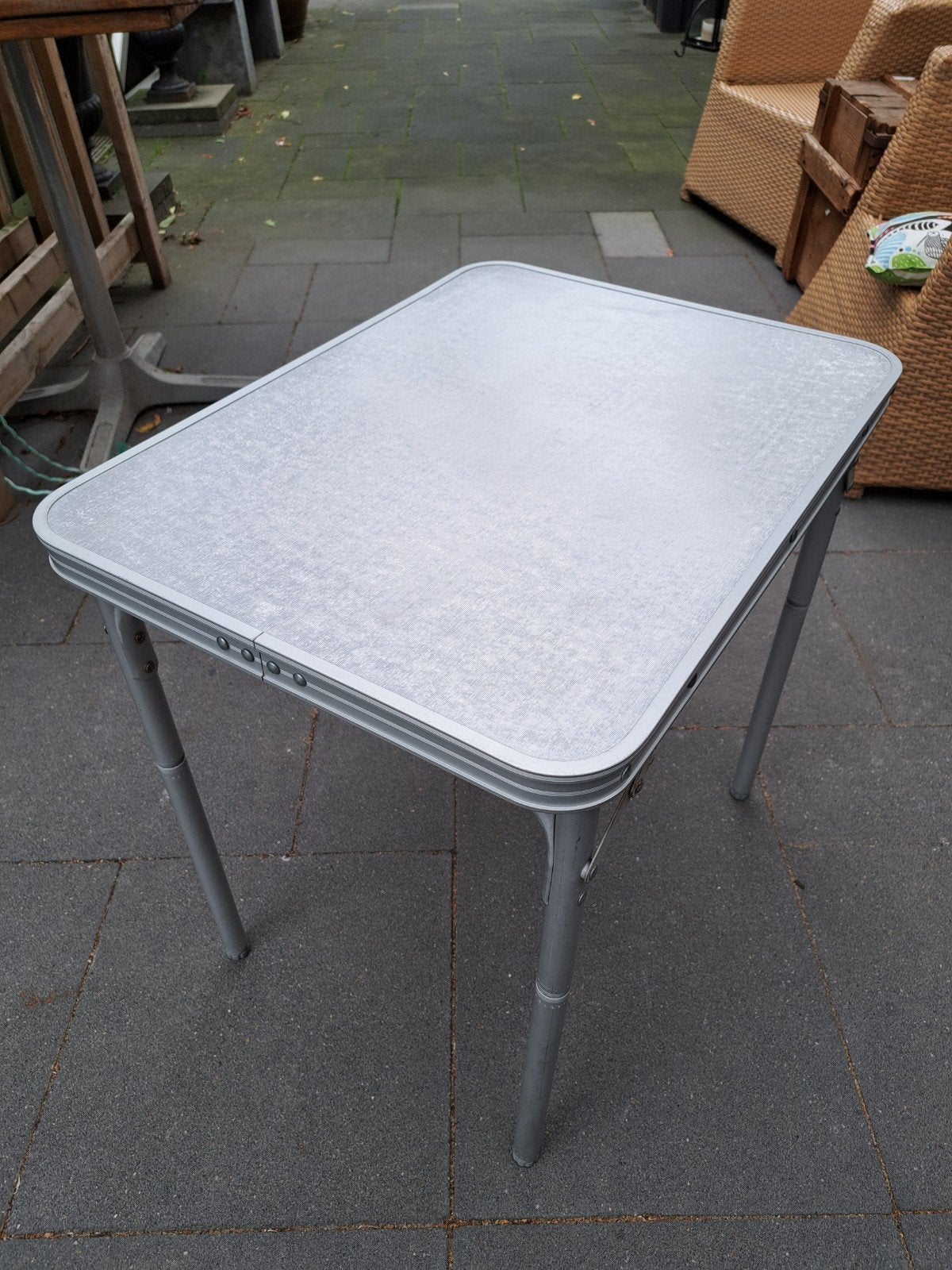 Compacte campingtafel - 60x45cm, hoogte 58cm, Ophalen of Verzenden, Gebruikt, Campingtafel