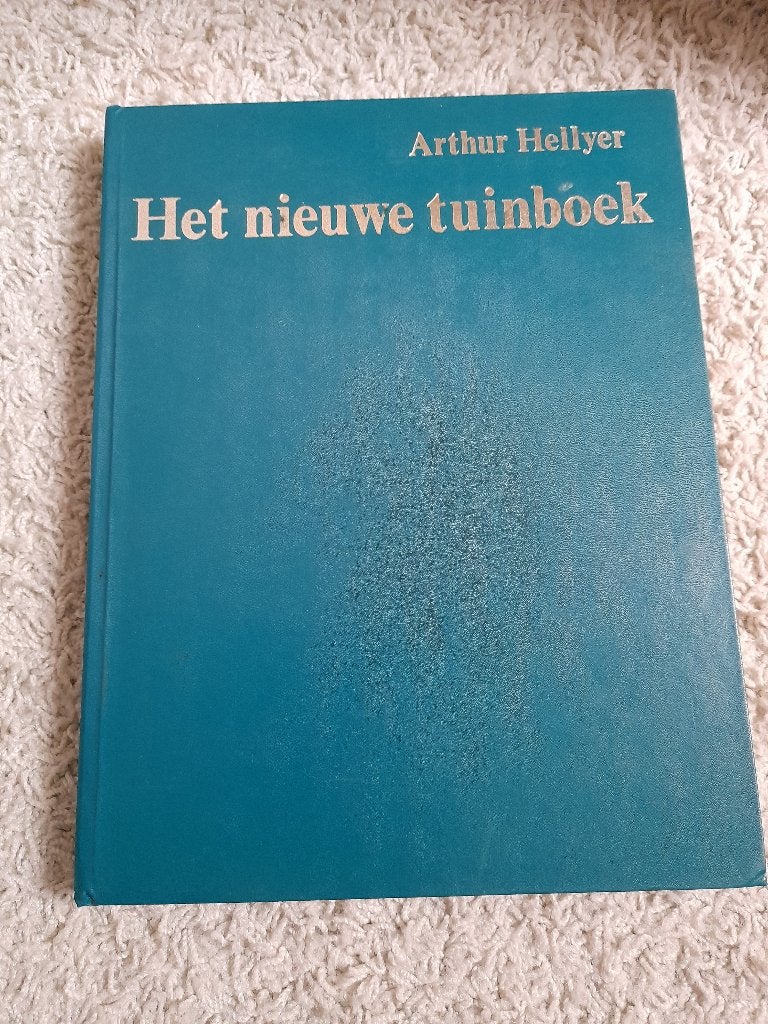 HET NIEUWE TUINBOEK  Arthur Hellye, Ophalen of Verzenden, Gelezen, Tuinieren en Tuinplanten