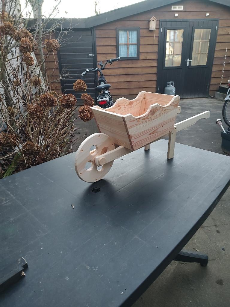 Nieuwe kruiwagen/plantenbak €25, Tuin en Terras, Nieuw, Ophalen of Verzenden, 60 tot 100 cm, Rechthoekig