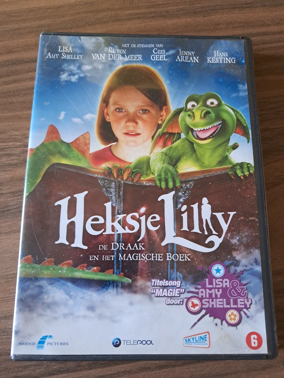 Heksje Lilly: De Draak en Het Magische Boek DVD, Gebruikt, Inclusief doosje, Vanaf 6 jaar, Familie