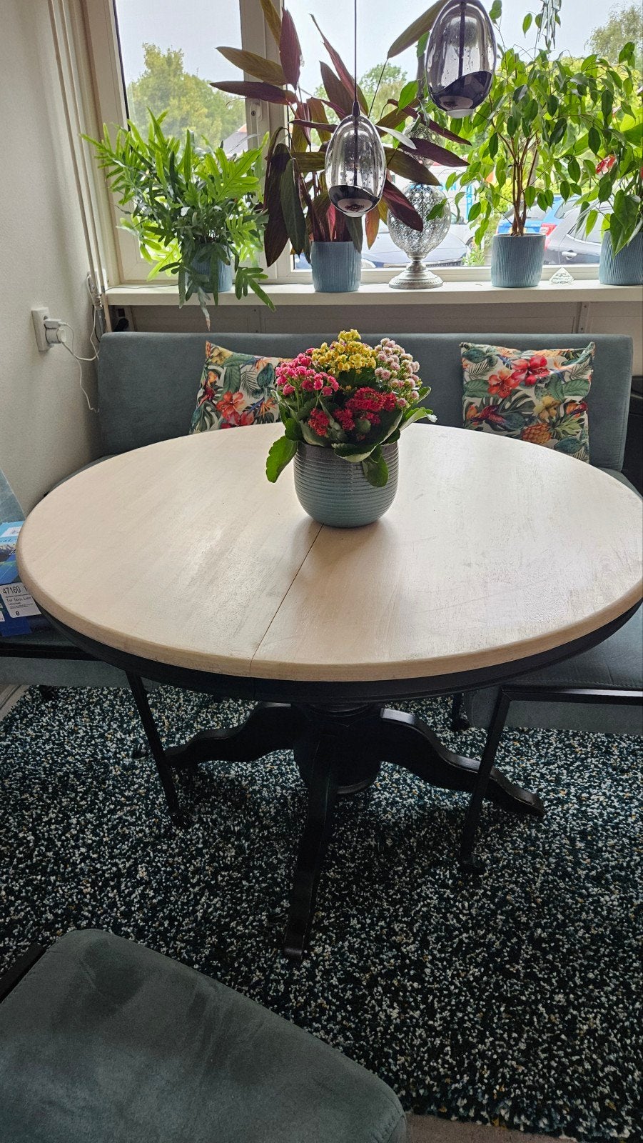 Uitschuifbare eettafel met centrale poot, Huis en Inrichting, Tafels | Eettafels, Gebruikt, 100 tot 150 cm, 100 tot 150 cm, Vijf personen of meer