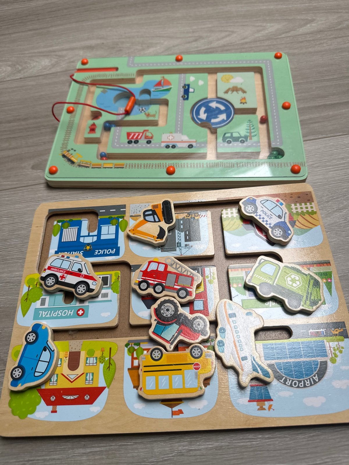 Speelgoed. Houten magneet Labyrint en Voertuigen Puzzel Set, Ophalen of Verzenden, Zo goed als nieuw, Puzzelen
