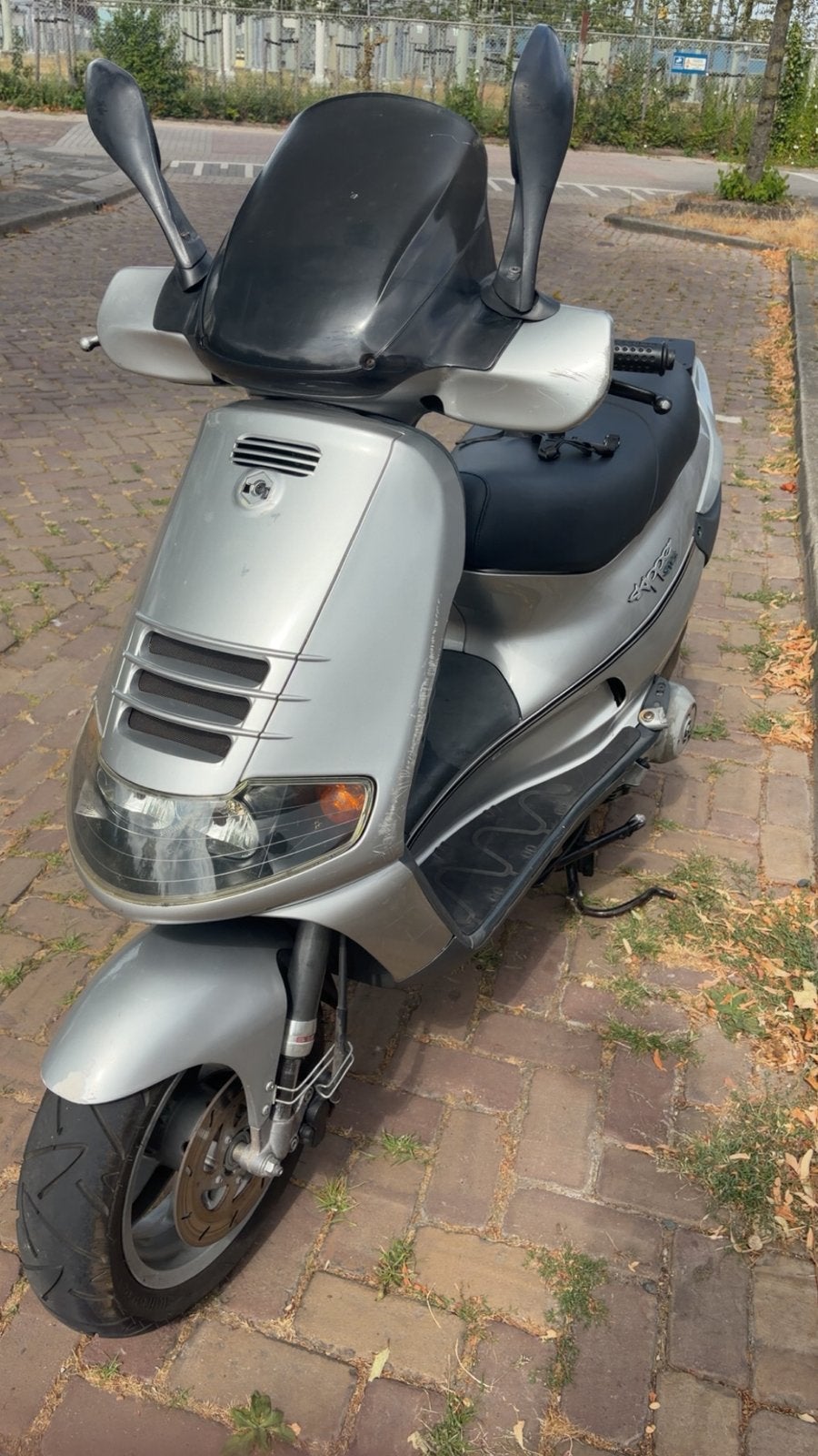 Piaggio  SKR LX125. TERUIL/TEKOOP, Ophalen, Gebruikt, Maximaal 45 km/u, Zip