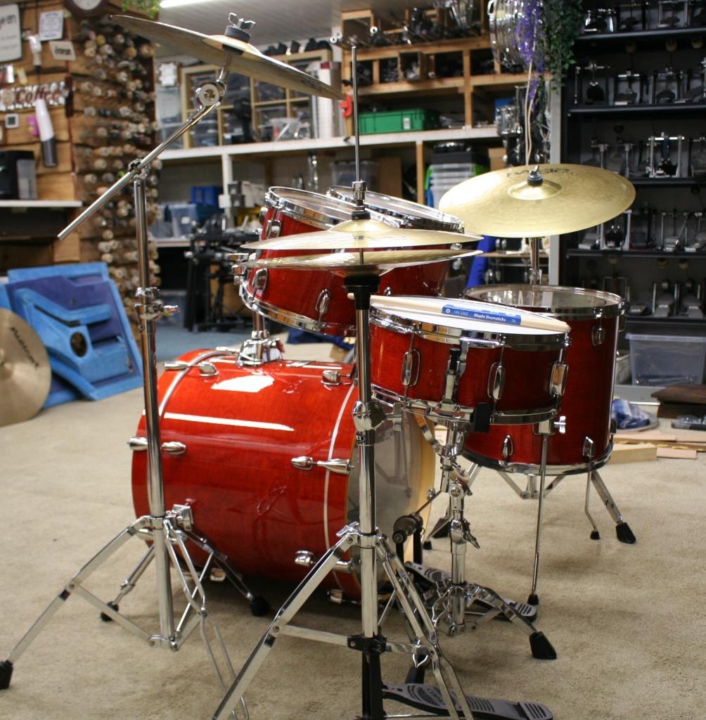 drumstel: mapex v series amber mist 20/10/12/14/14sn bekkens, Muziek en Instrumenten, Drumstellen en Slagwerk, Gebruikt, Jouwdrumstel@gmail.com