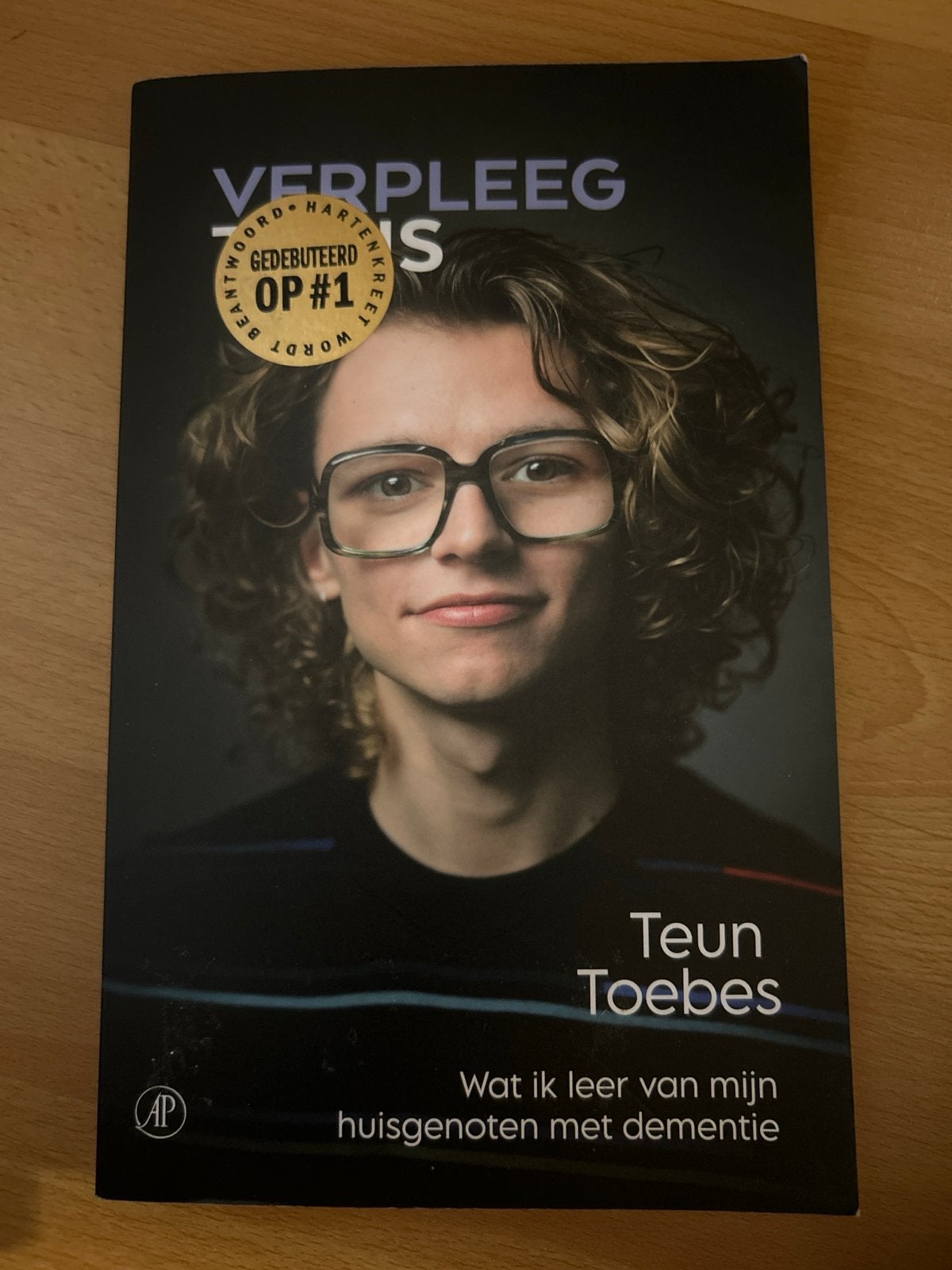 VerpleegThuis - Teun Toebes (Gedebuteerd op #1), Ophalen, Zo goed als nieuw, Nederland
