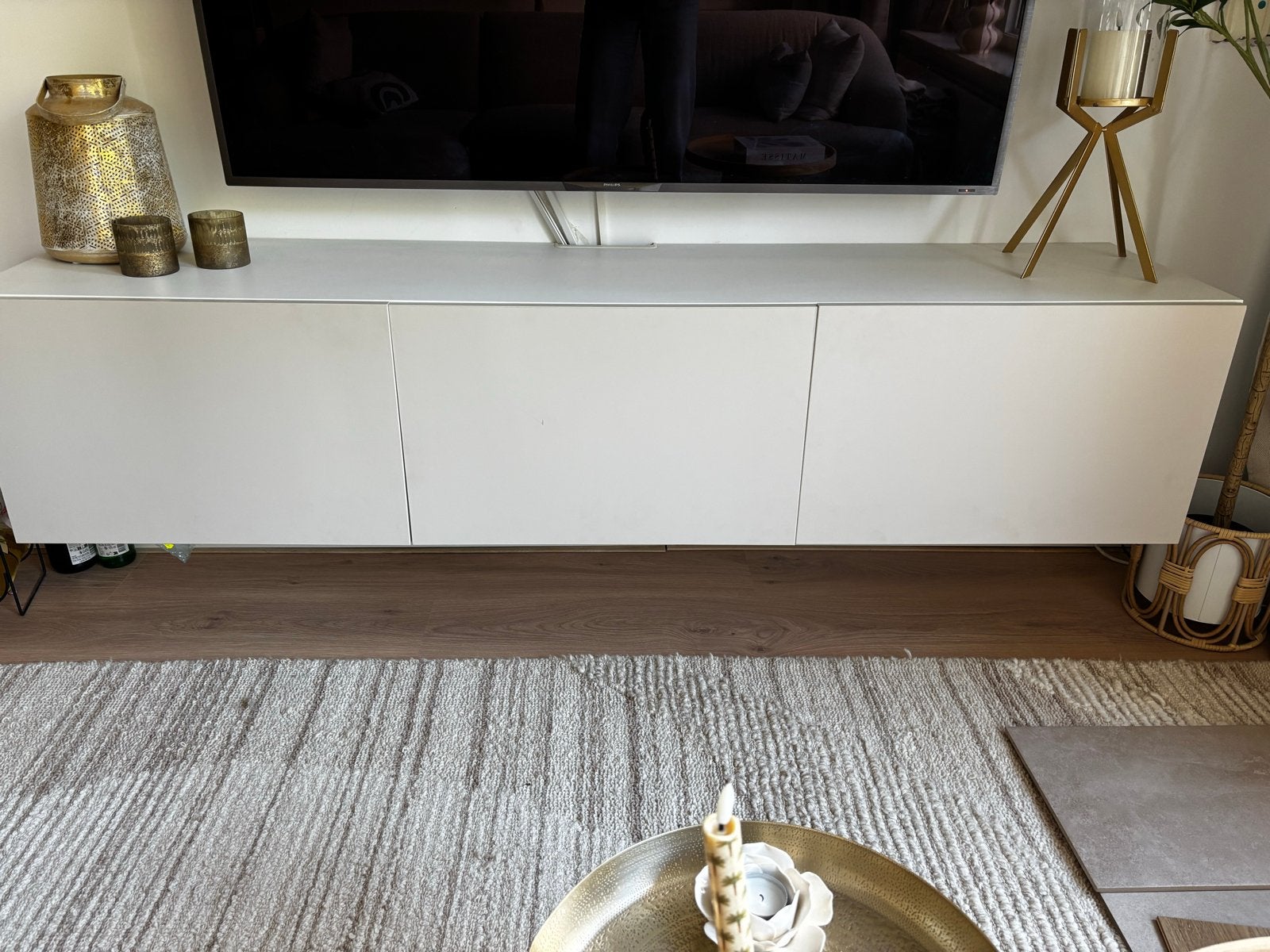 Ikea BESTÅ TV-meubel met deuren, wit/lichtgrijs/beige, Ophalen, Gebruikt, 150 tot 200 cm, Minder dan 100 cm