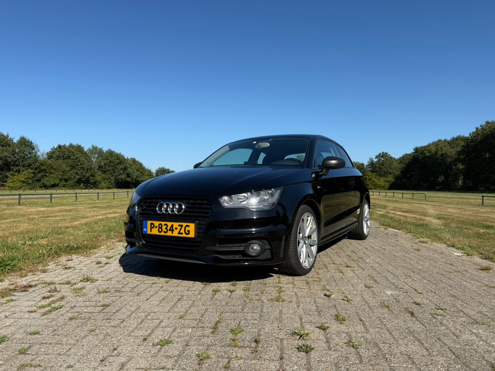 Audi A1 1.2 Tfsi 63KW 2015 Zwart, Auto's, Audi, Voorwielaandrijving, Stof, Euro 6, 4 cilinders