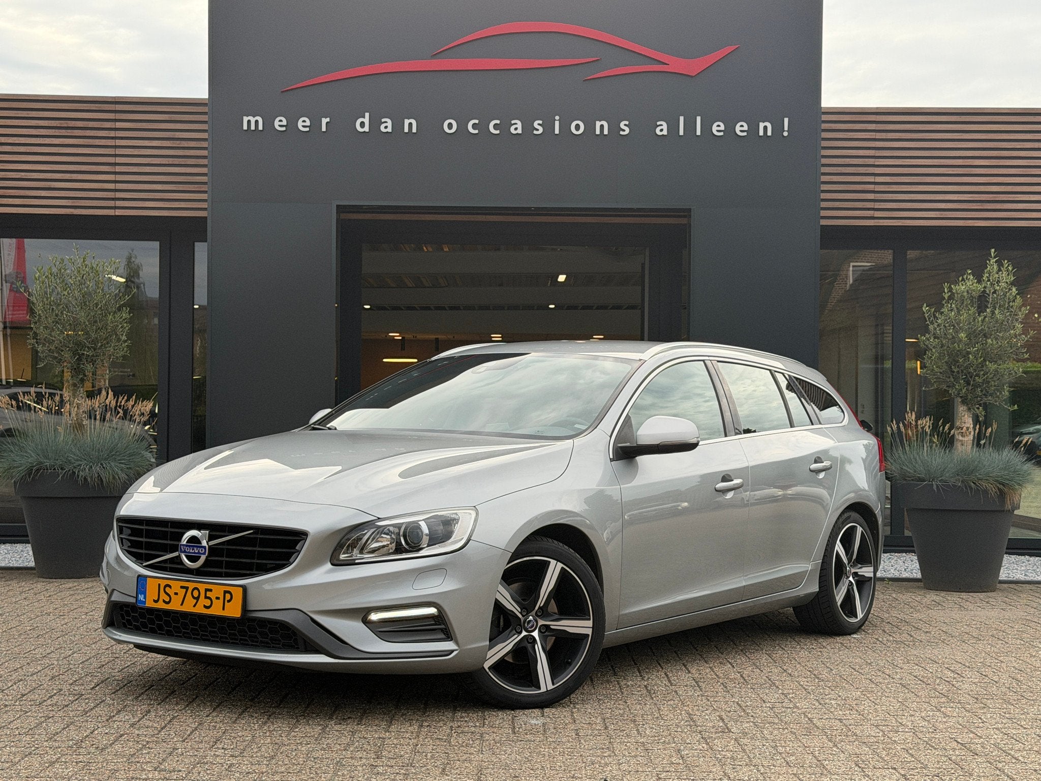 Volvo V60 T3 Summum (bj 2016, automaat), Auto's, Euro 6, 4 cilinders, 152 pk, Automatische klimaatregeling