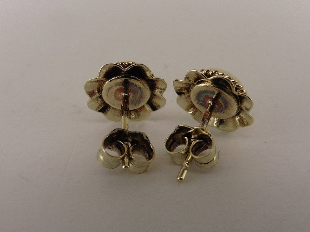Gouden oorknopjes met granaat                            G28, Gebruikt, ., Ophalen of Verzenden, .