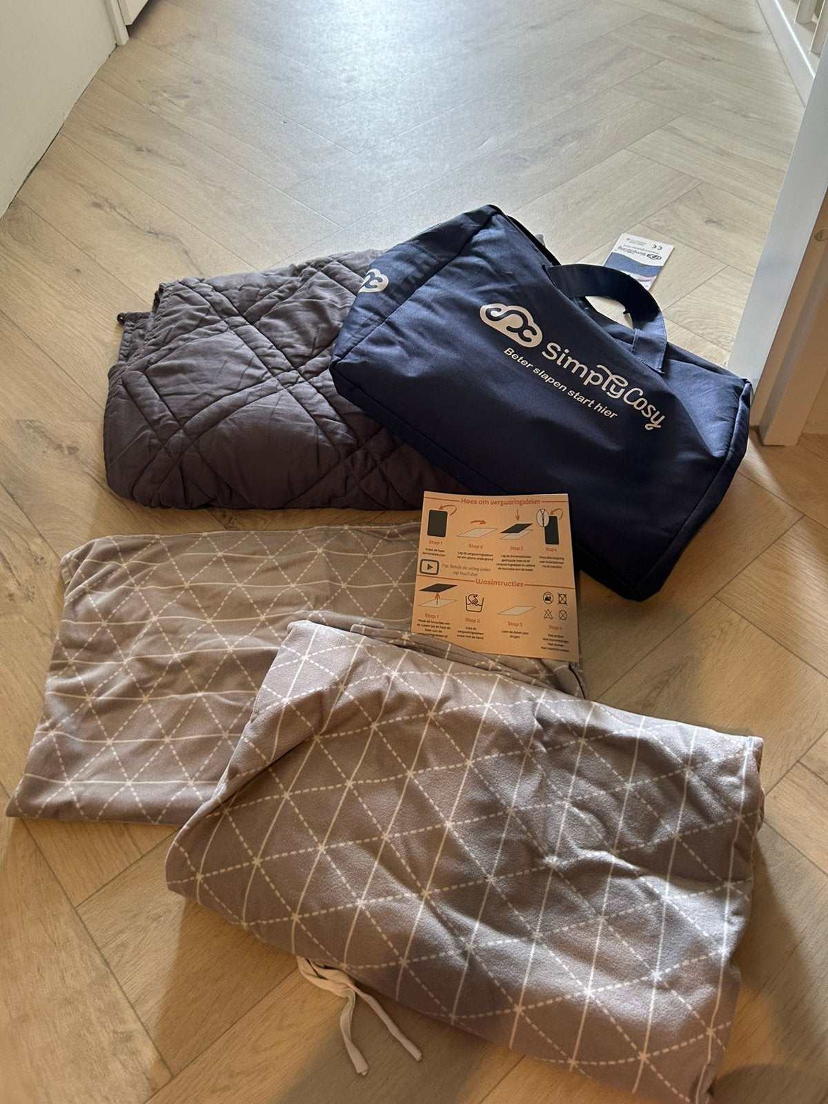 SimplyCosy 3,5kg kind, Ophalen, Zo goed als nieuw, 100 cm of meer