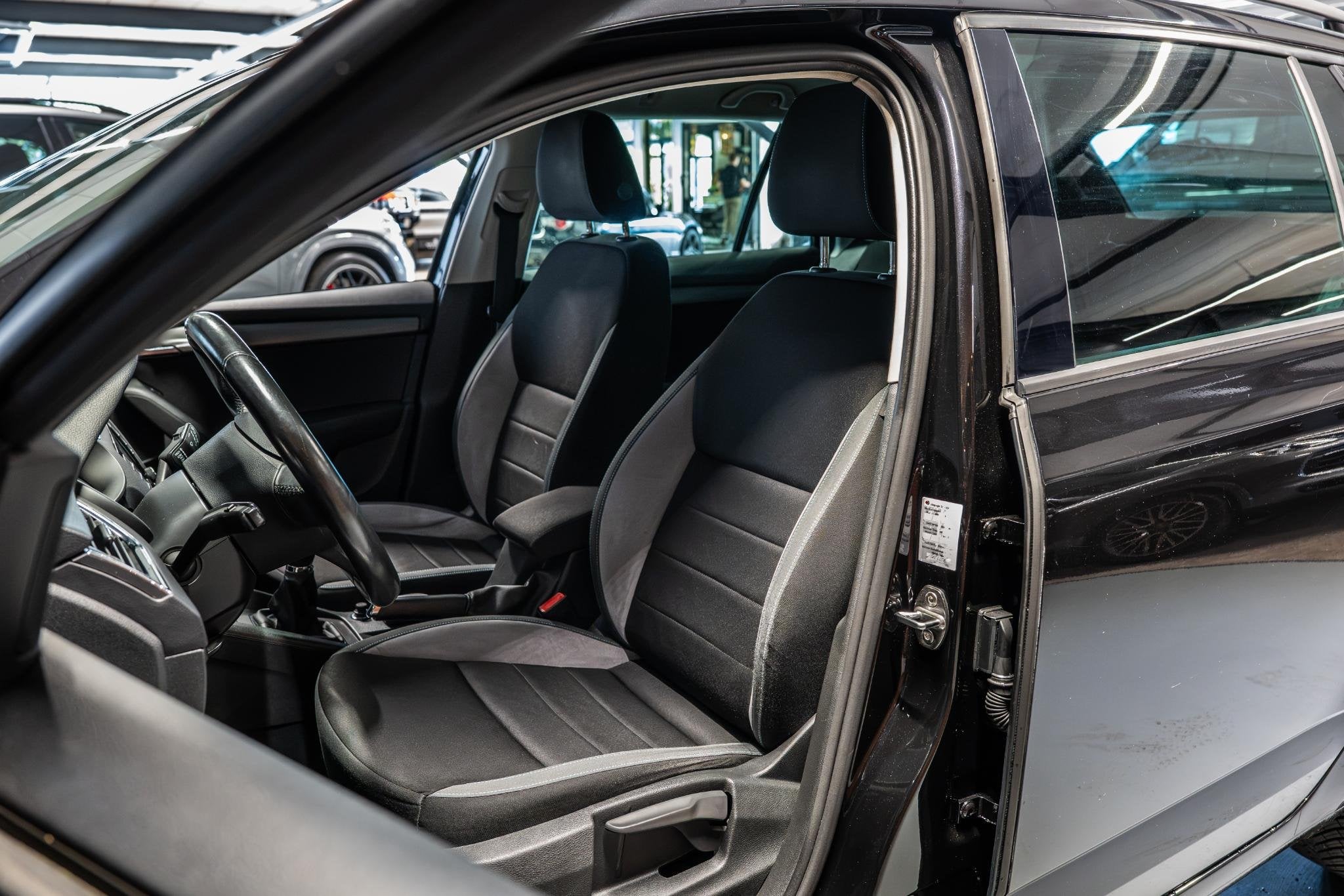Skoda Octavia Combi 1.2 TSI Greentech JOY Businessline, Auto's, Voorwielaandrijving, Gebruikt, 4 cilinders, 620 kg