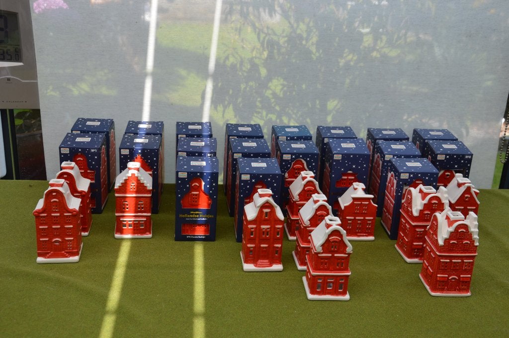 21 kerst postcodeloterijhuisjes sommige nog in de verpakking, Ophalen of Verzenden, Gebruikt