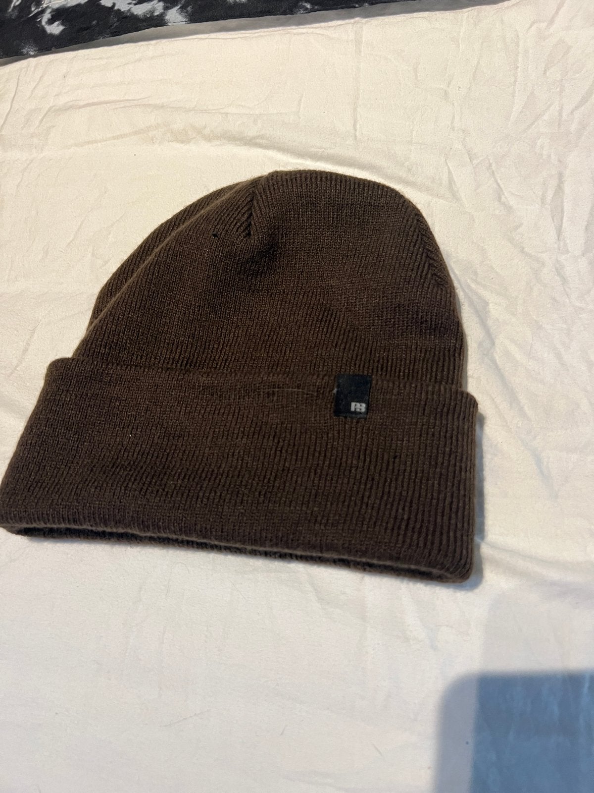 Warme bruine beanie - Zo goed als nieuw, Ophalen of Verzenden, Zo goed als nieuw, Maat 38/40 (M), Muts