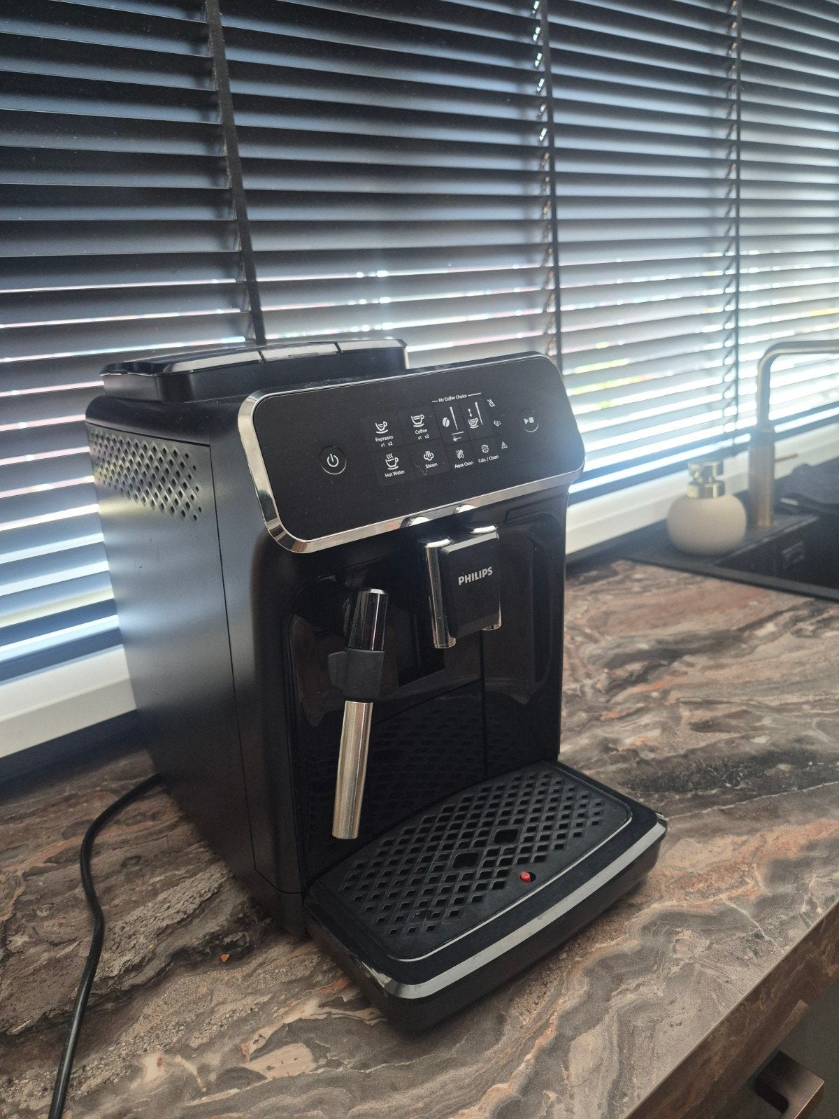 Philips 2200 EP2224/10 volautomatische espressomachine, Ophalen