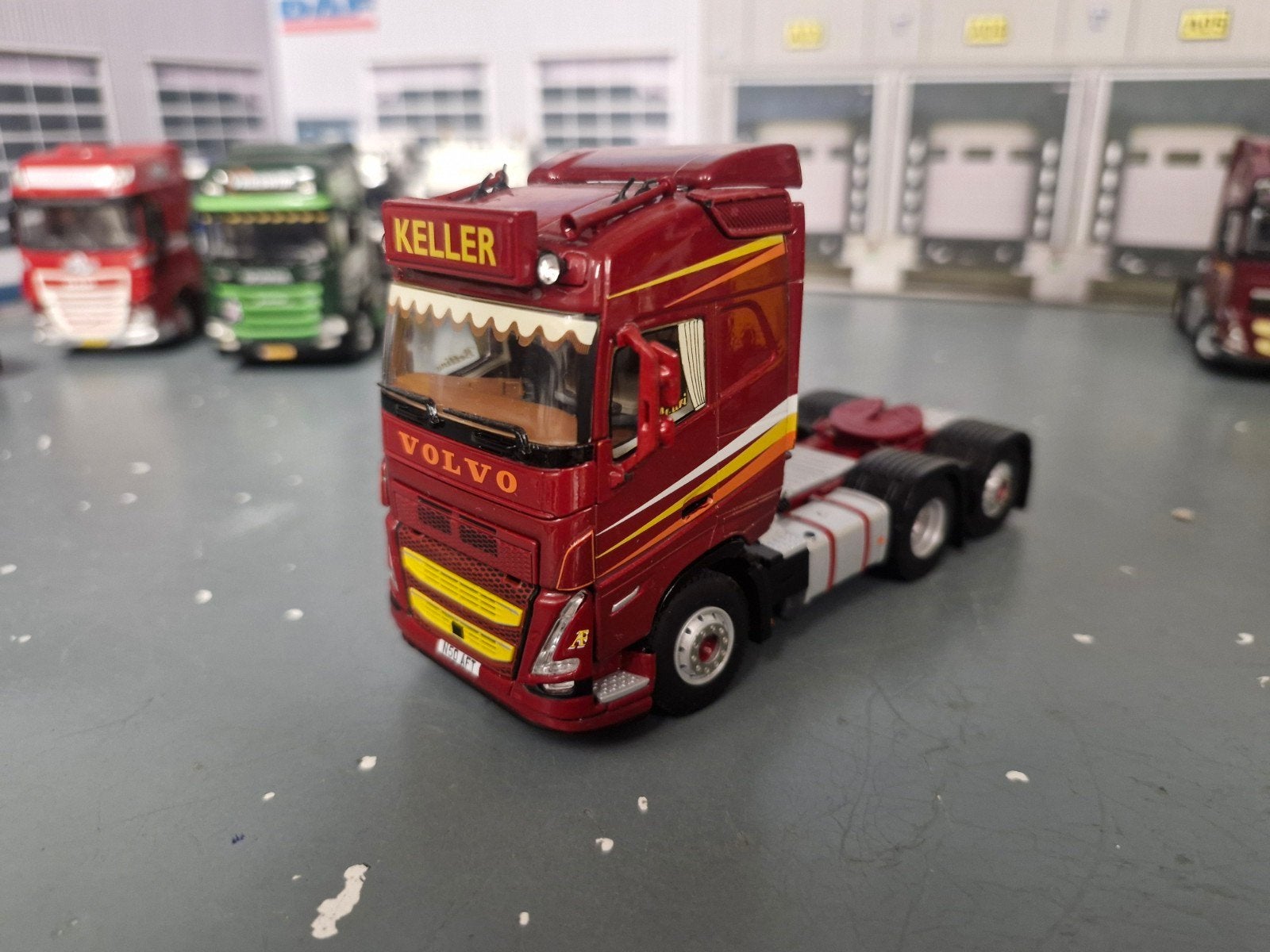 volvo FH trekker 6x2 wsi KELLER, Hobby en Vrije tijd, Ophalen of Verzenden