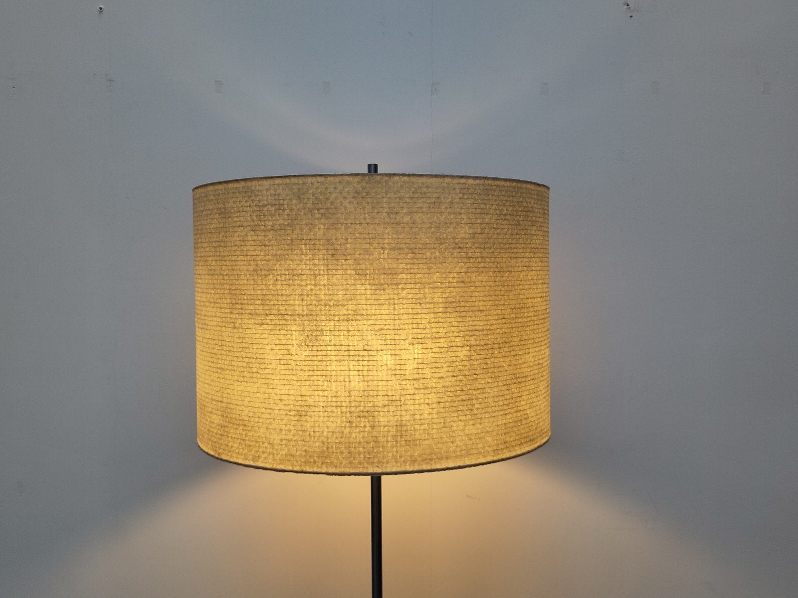Vintage staande lamp metaal vloerlamp metaal glasvezel, Huis en Inrichting, Lampen | Vloerlampen, Ophalen, Gebruikt, Mid century modern