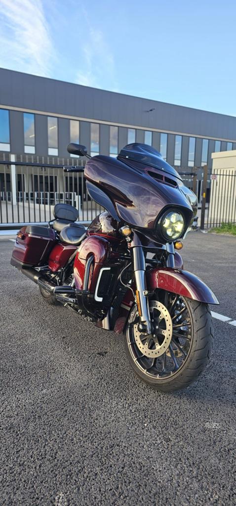 Harley Davidson Street Glide CVO 2020 Custom!, Motoren, Motoren | Harley-Davidson, Occasion, Particulier, Meer dan 35 kW, Handgeschakeld