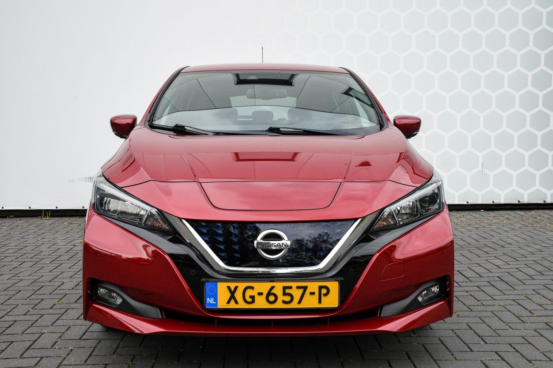 Nissan LEAF Tekna 40 kWh Stuurverwarming Led SOH 93%, Auto's, Nissan, Zwart, 150 pk, Origineel Nederlands, Leaf