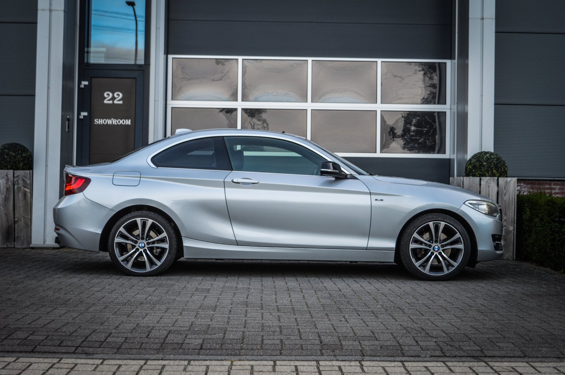 BMW 2-serie Coupé 220i High Executive|SPORT| DAK|XENON|LEDE, Automaat, Achterwielaandrijving, Gebruikt, 4 cilinders
