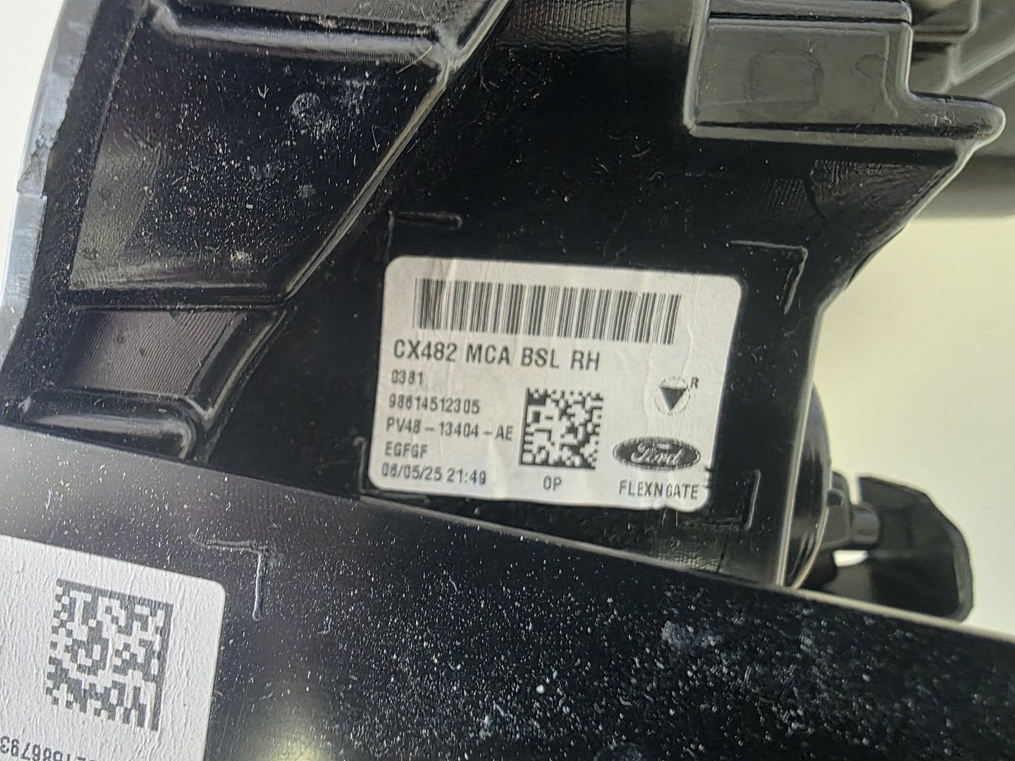 Foto 2 van Ford Kuga 2025 Active Achterlicht rechts PV4B13404AE