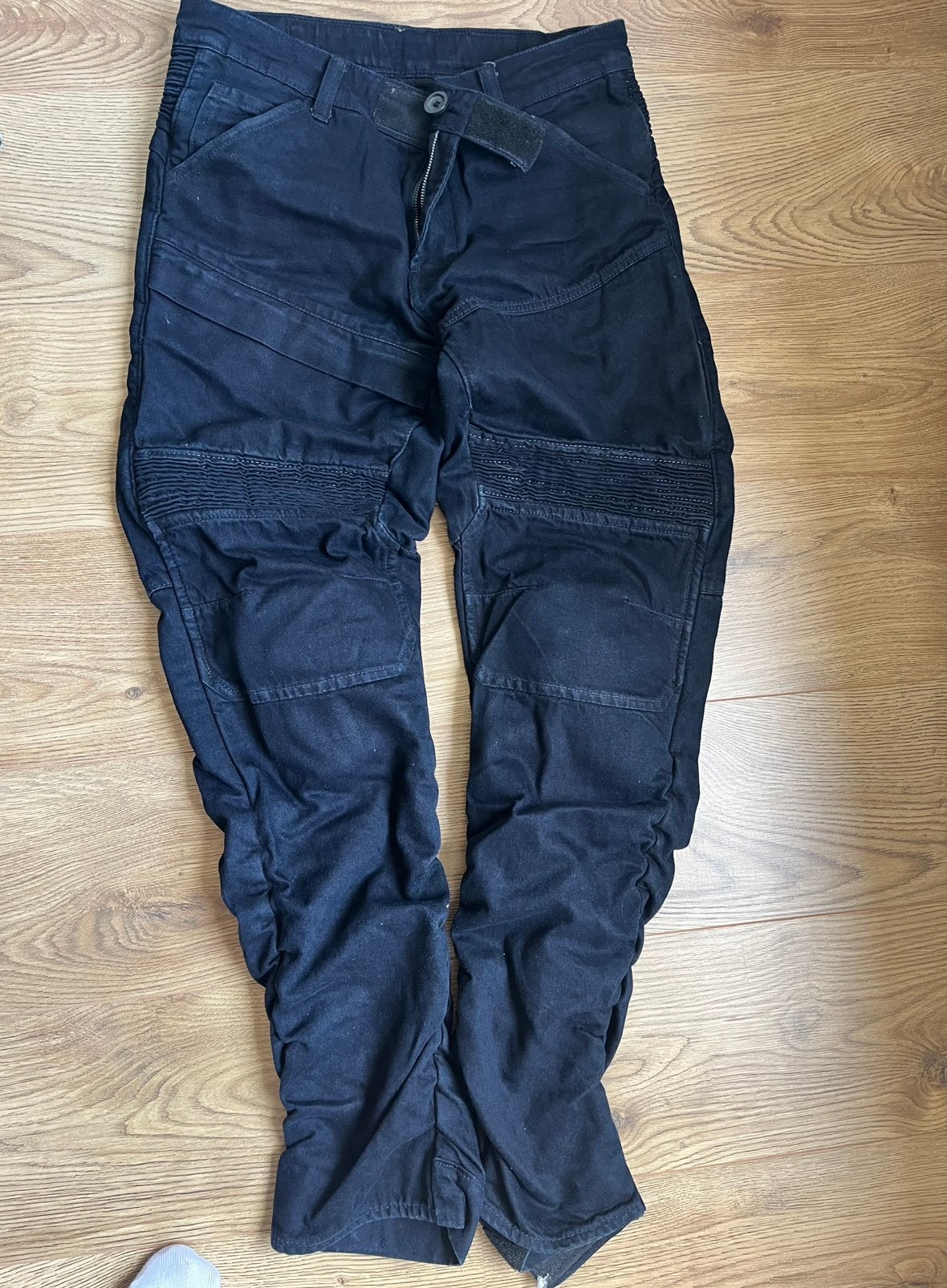 Zwarte/donkerblauwe motorjeans met kniebescherming, Motoren, Kleding | Motorkleding, Ophalen of Verzenden, Tweedehands, Heren
