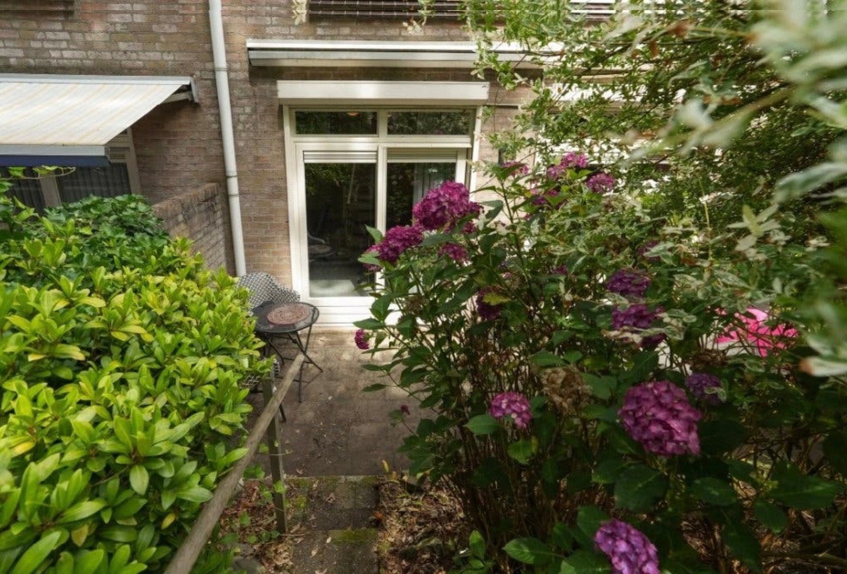Quietly located apartment with shared bathroom, Nijmegen