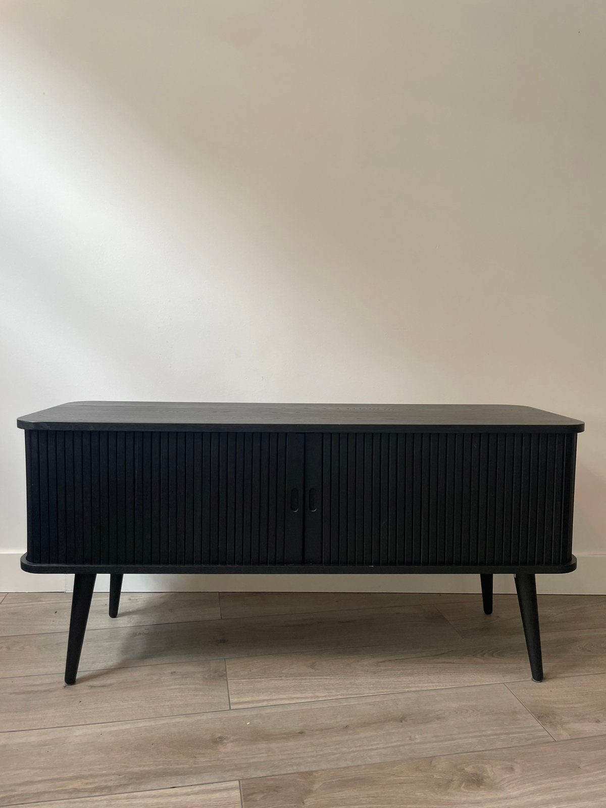Zuiver Barbier tv-meubel / dressoir zwart - zeer nette staat, Ophalen, Zo goed als nieuw, 25 tot 50 cm, 100 tot 150 cm