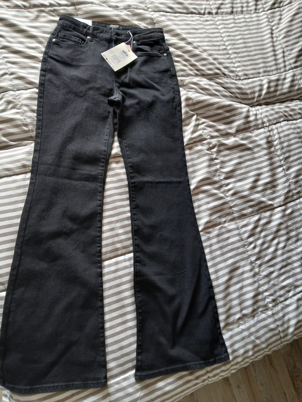 Nieuwe (nooit gedragen) Only Henni Retro Flared High Waist J, Only, Zwart, Nieuw, Ophalen of Verzenden