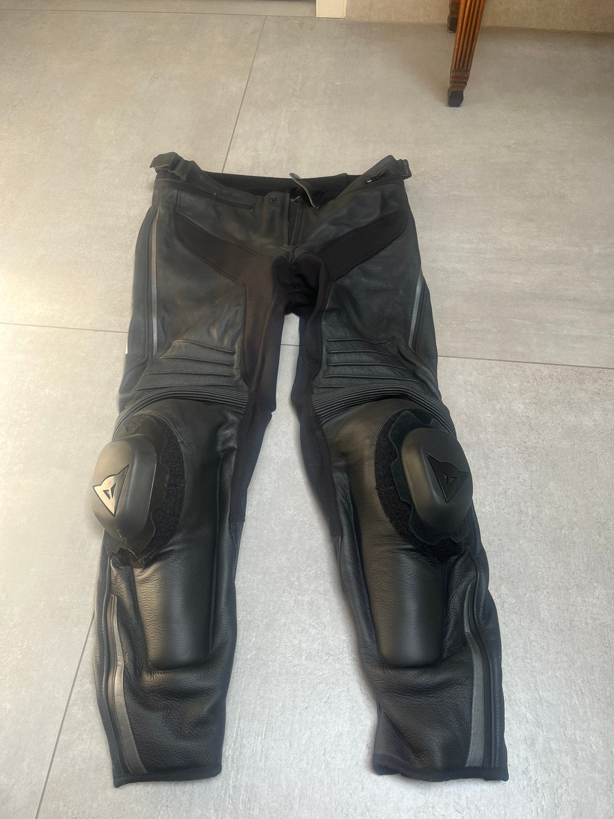 Leren motorbroek Dainese maat 52, Motoren, Kleding | Motorkleding, Ophalen of Verzenden, Tweedehands, Broek | leer