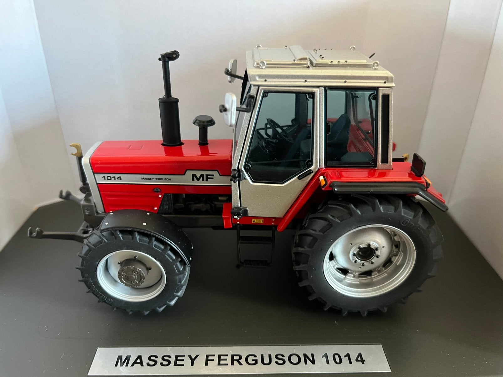 Massey Ferguson 1014 trekker Weise Toys Nieuw, Hobby en Vrije tijd, Ophalen of Verzenden, Nieuw, Tractor of Landbouw, Overige merken