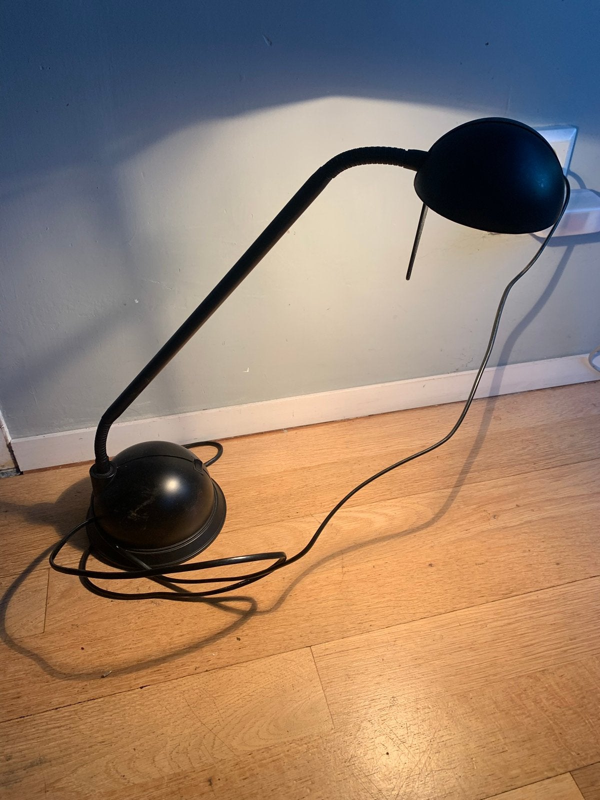 Vintage IKEA tafellamp zwart (Model MIL)Jaren '90 Postmodern, Huis en Inrichting, Lampen | Tafellampen, Bureaulamp, Verstelbaar