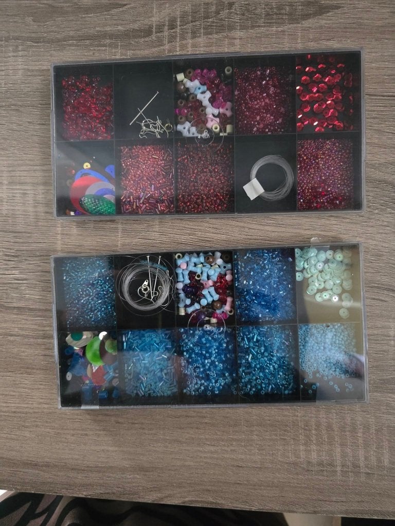 Kralen en benodigdheden voor sieraden maken (rood/blauw), Ophalen of Verzenden, Gebruikt, Kraal