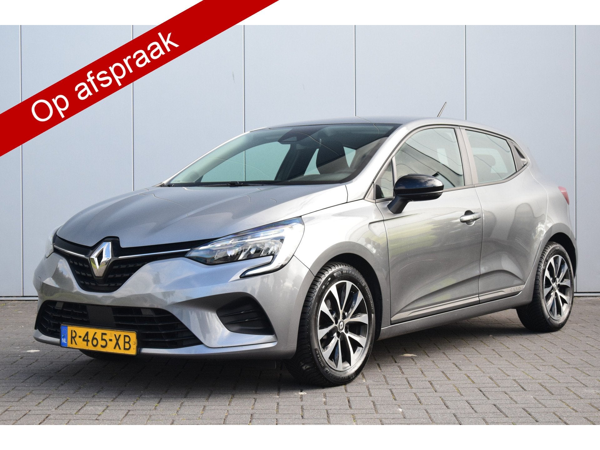 Renault Clio 1.0 TCe 90 Equilibre Keyless Carplay Ecc Cruise, Voorwielaandrijving, Dealer onderhouden, Gebruikt, 580 kg
