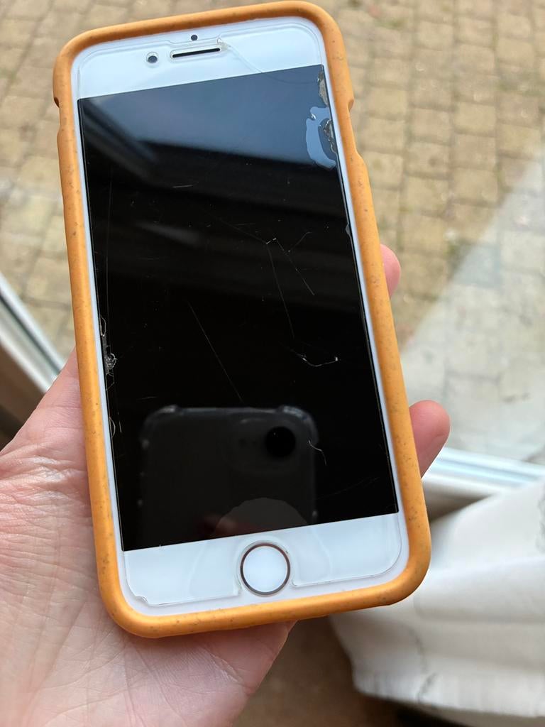 iPhone 8 incl 2 nieuwe biologisch afbreekbare hoesjes, Telecommunicatie, Mobiele telefoons | Apple iPhone, Gebruikt, 64 GB, Zonder abonnement