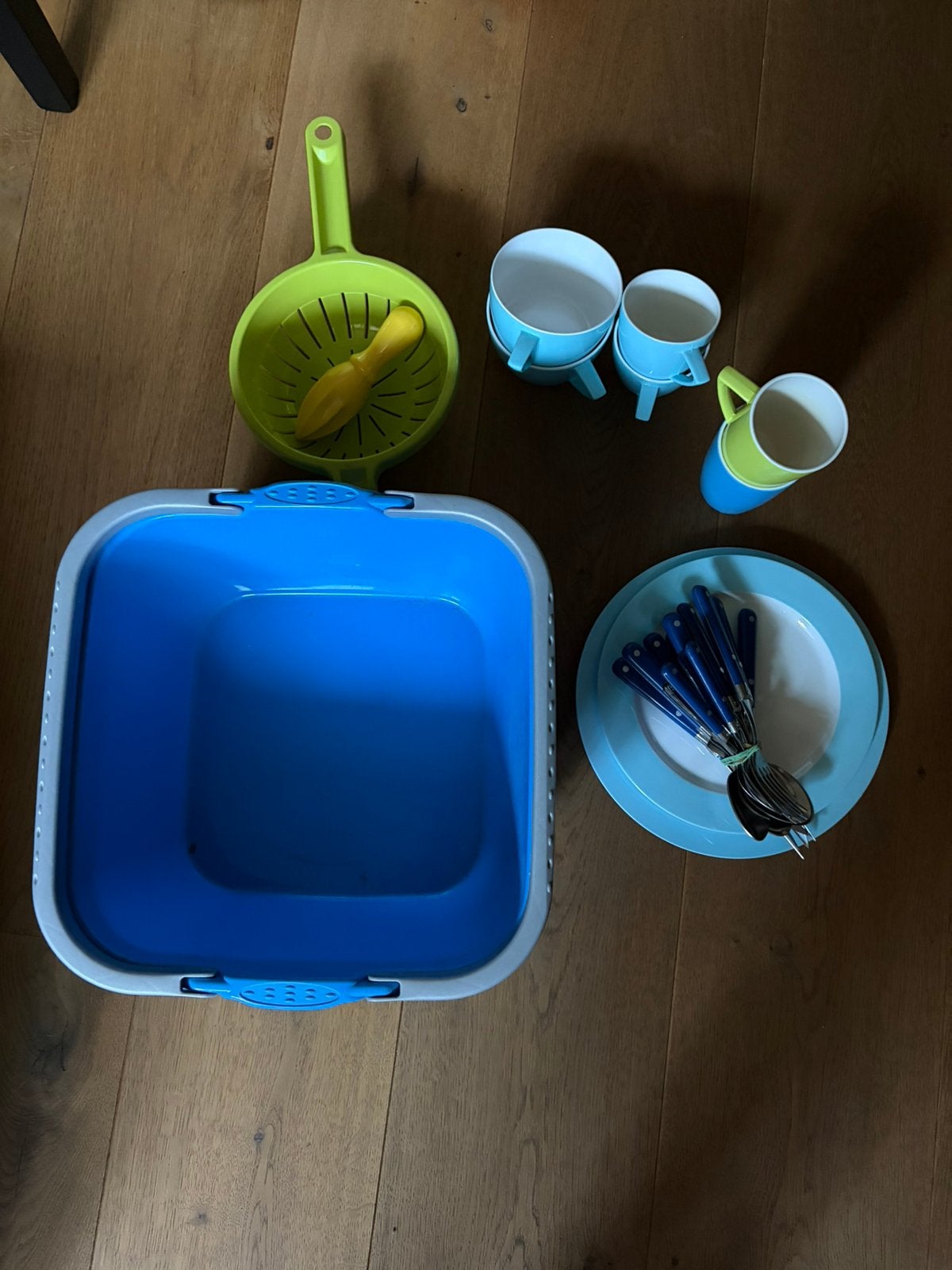 Camping servies en opbergtas, Ophalen, Zo goed als nieuw